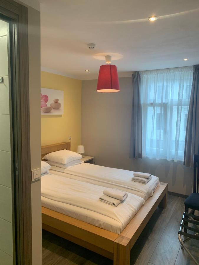 Hotel Restaurant La Piazza Valkenburg aan de Geul Eksteriør billede