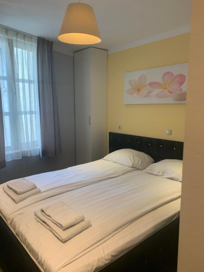 Hotel Restaurant La Piazza Valkenburg aan de Geul Eksteriør billede