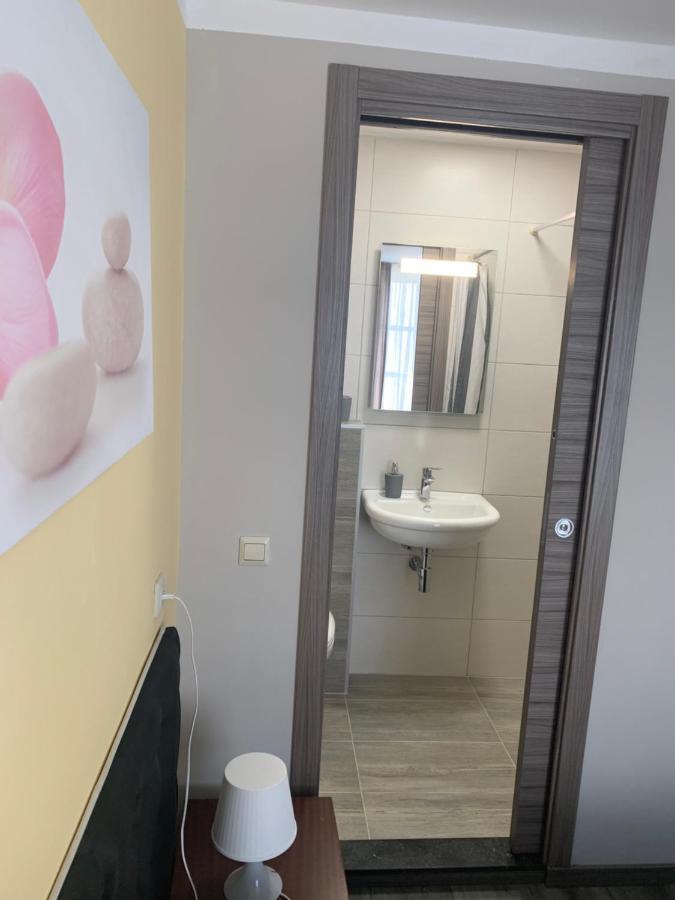 Hotel Restaurant La Piazza Valkenburg aan de Geul Eksteriør billede