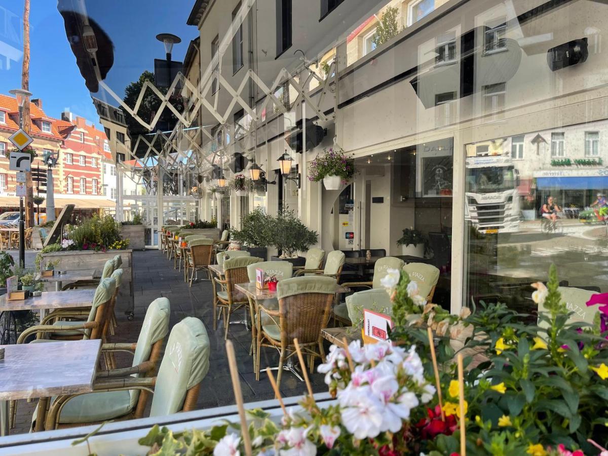 Hotel Restaurant La Piazza Valkenburg aan de Geul Eksteriør billede