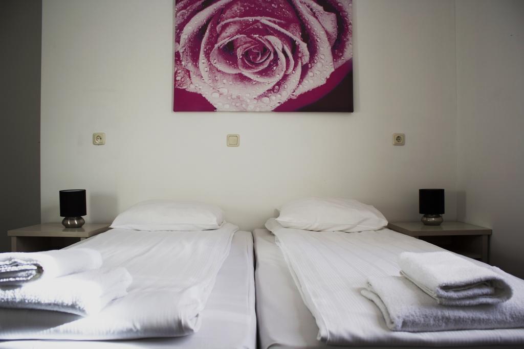 Hotel Restaurant La Piazza Valkenburg aan de Geul Værelse billede