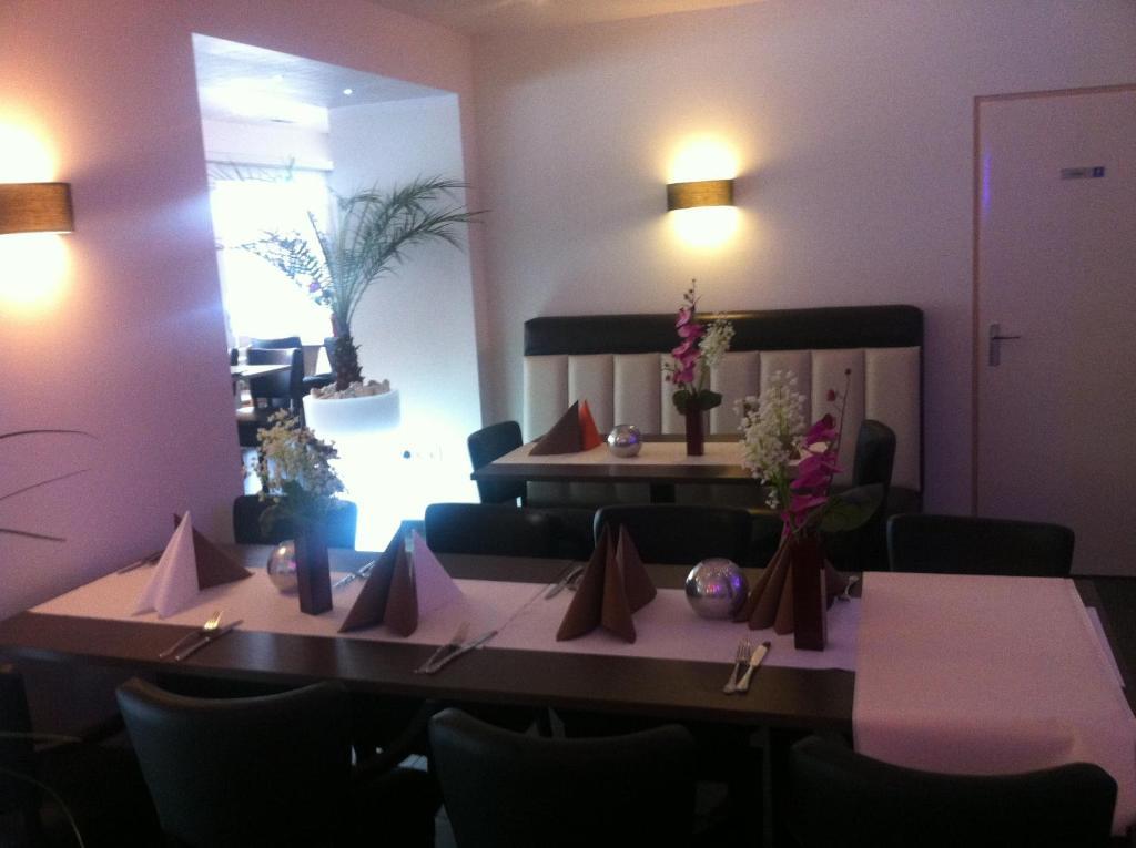 Hotel Restaurant La Piazza Valkenburg aan de Geul Eksteriør billede
