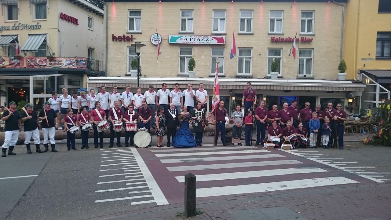 Hotel Restaurant La Piazza Valkenburg aan de Geul Eksteriør billede