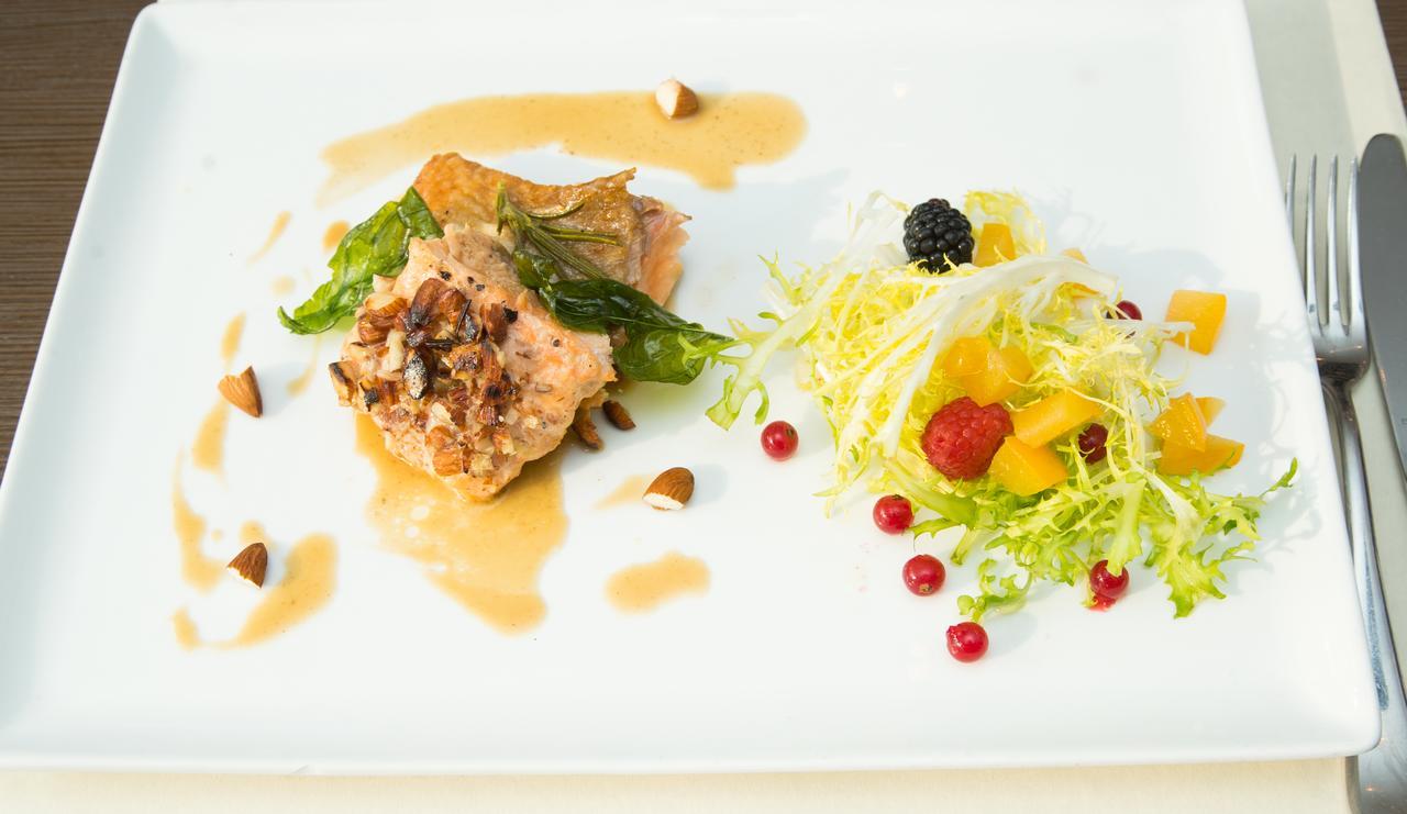 Hotel Restaurant La Piazza Valkenburg aan de Geul Eksteriør billede